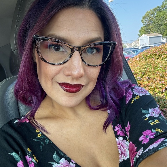 Meet your Posher, Maggie - Picture 5 of 6